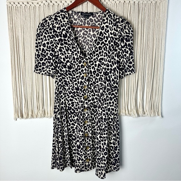 Something Navy V Neck Animal Print Button Front Short Sleeve Dress Size XS - Picture 2 of 8